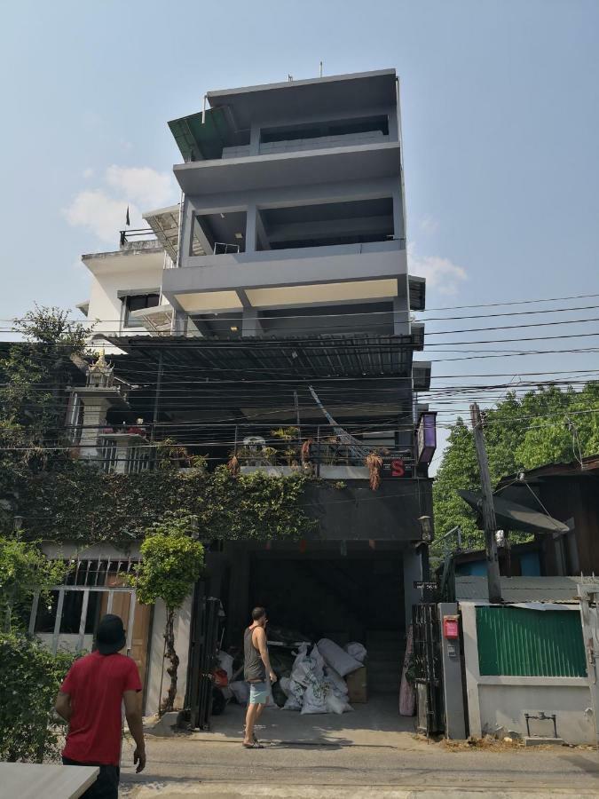 Albergue Purple Monkey Backpackers Chiang Mai Exterior foto